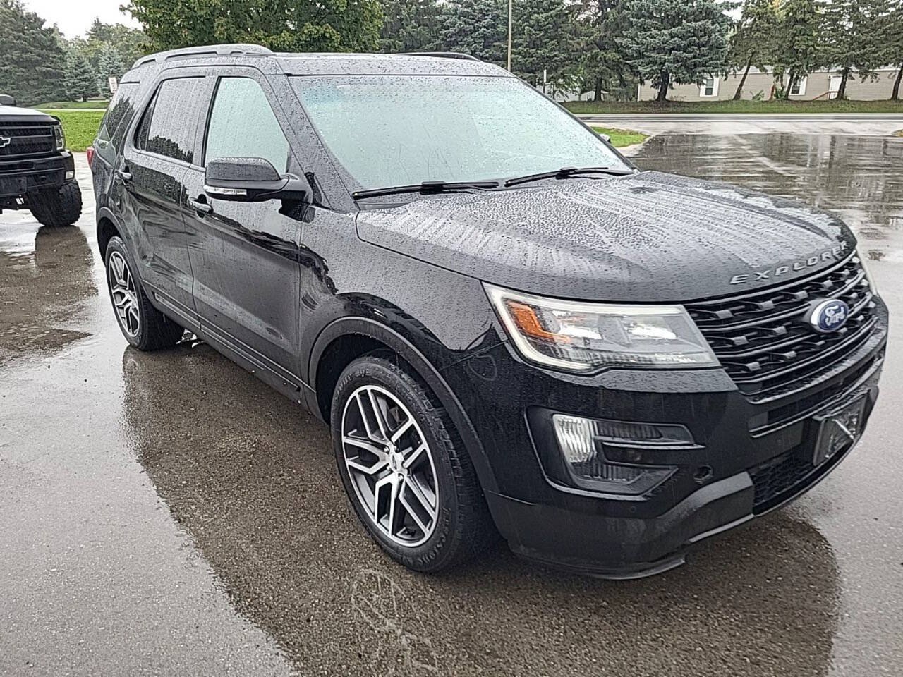 Used 2016 Ford Explorer Sport w/ Equipment Group 401A AWD/4WD image 5