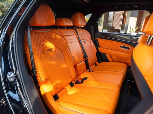 Certified 2023 Bentley Bentayga AWD/4WD image 19