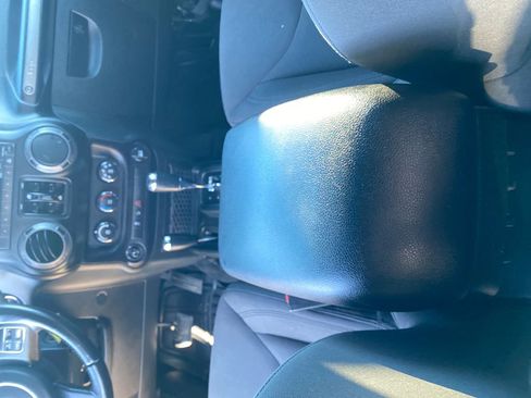 Used 2017 Jeep Wrangler Unlimited Sport w/ Quick Order Package 24S image 24