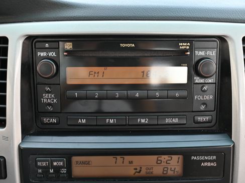 Used 2006 Toyota 4Runner SR5 AWD/4WD image 21