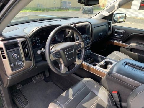 Used 2017 GMC Sierra 1500 Denali image 9
