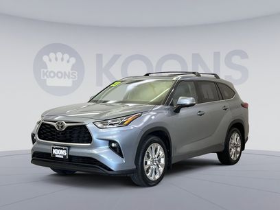 Used 2023 Toyota Highlander Limited