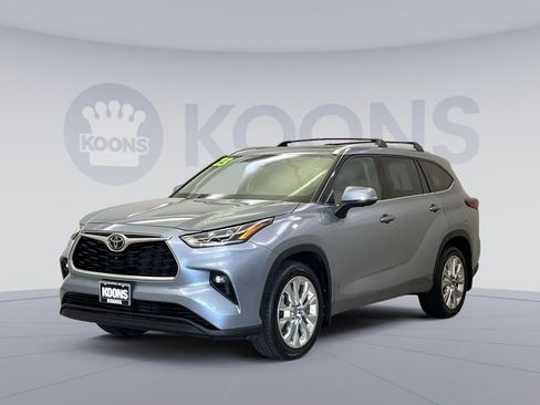 Used 2023 Toyota Highlander Limited AWD/4WD image 1