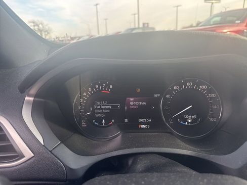 Used 2017 Lincoln MKZ Reserve image 12