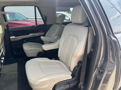 Used 2019 Ford Expedition Max Platinum RWD image 15