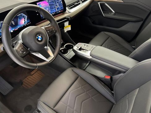 New 2026 BMW X1 xDrive28i w/ Convenience Package AWD/4WD image 4