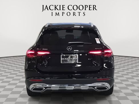 Used 2025 Mercedes-Benz GLC 300 4MATIC image 6