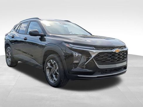 New 2026 Chevrolet Trax LT w/ Driver Confidence Package FWD image 1