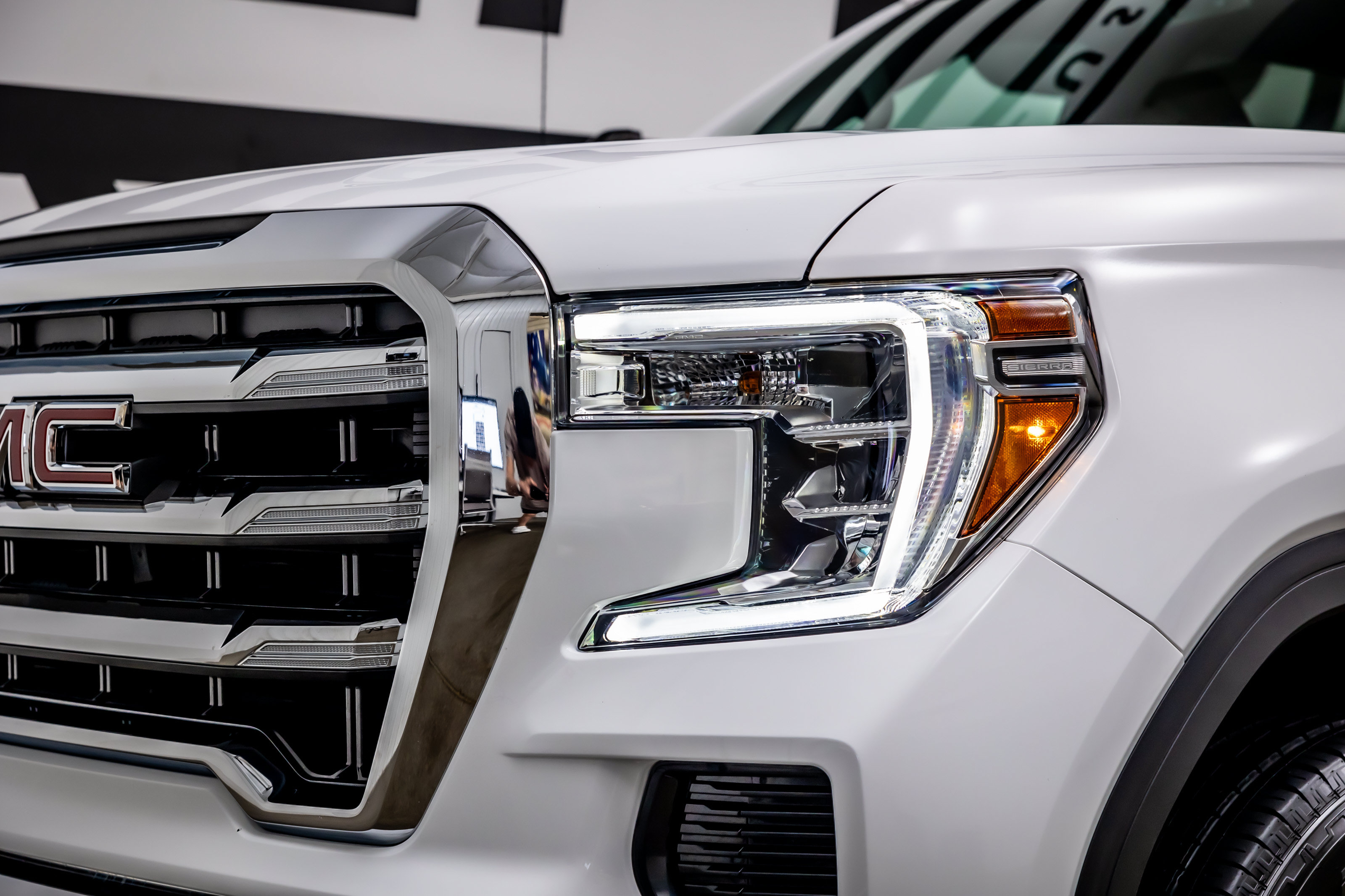 Used 2021 GMC Sierra 1500 SLE AWD/4WD image 12