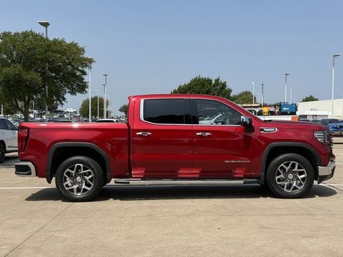 Used 2024 GMC Sierra 1500 SLT AWD/4WD image 3