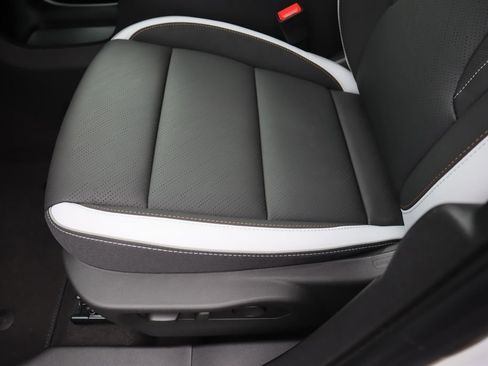 New 2025 Buick Envision Sport Touring image 15