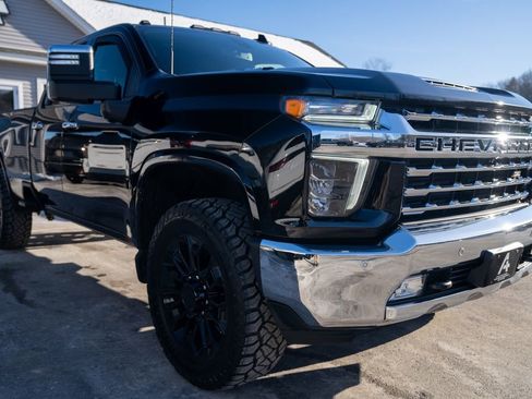 Used 2022 Chevrolet Silverado 2500 LTZ image 8