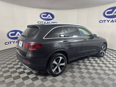Used 2021 Mercedes-Benz GLC 300 image 3
