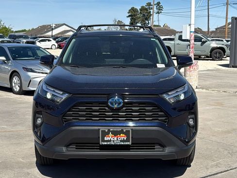 Used 2024 Toyota RAV4 XLE Premium image 8