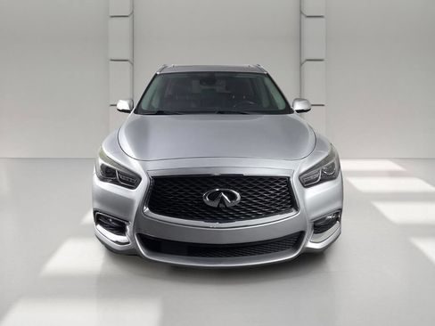Used 2019 INFINITI QX60 Luxe w/ Essential Package FWD image 3
