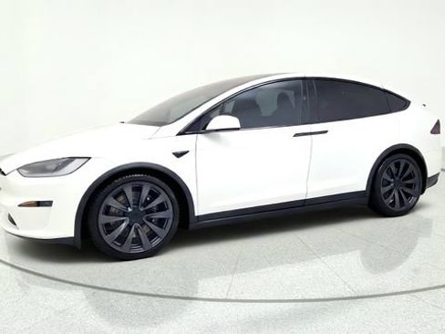 Used 2024 Tesla Model X AWD/4WD image 4