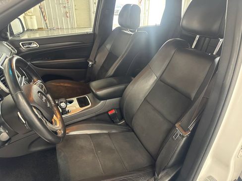 Used 2015 Jeep Grand Cherokee Altitude AWD/4WD image 8