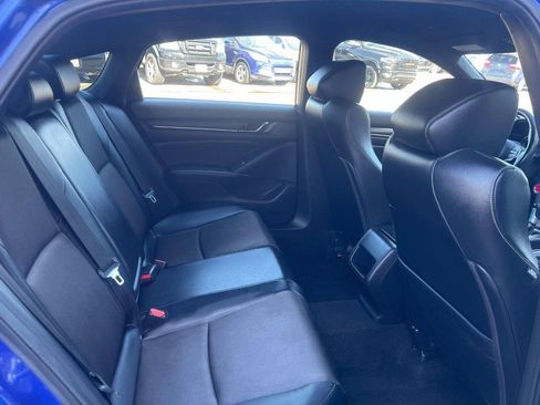 Used 2018 Honda Accord Sport image 8