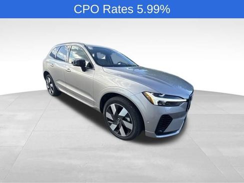Used 2025 Volvo XC60 T8 Plus w/ Protection Package Premier AWD/4WD image 4
