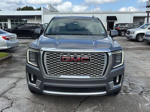 Used 2022 GMC Yukon Denali AWD/4WD image 2