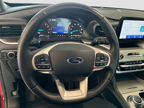 Used 2022 Ford Explorer XLT w/ Class IV Trailer Tow Package image 11