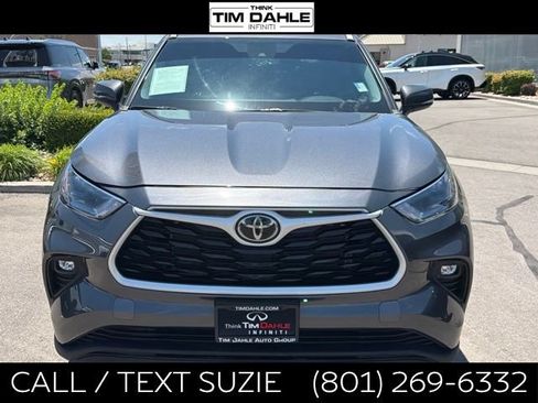 Used 2023 Toyota Highlander XLE AWD/4WD image 4