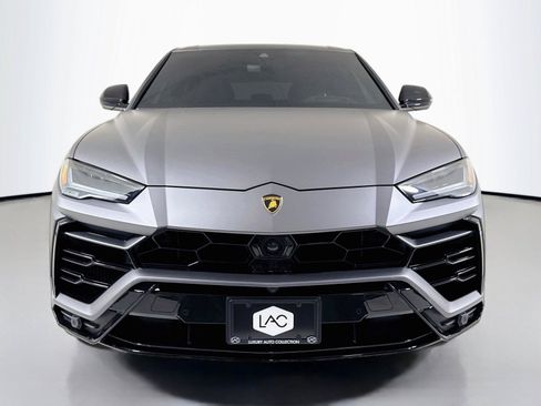Used 2022 Lamborghini Urus AWD/4WD image 11