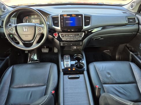Used 2017 Honda Pilot Touring image 15