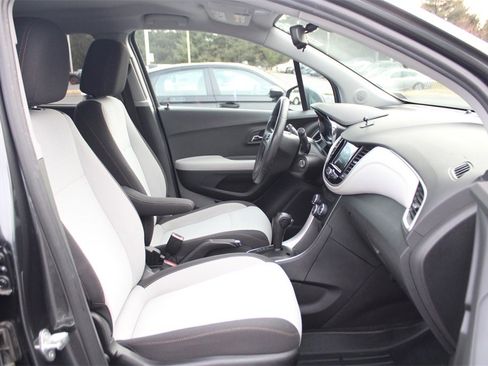 Used 2020 Chevrolet Trax LS w/ Tint and Cruise Package image 11