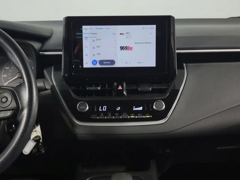 Used 2025 Toyota Corolla LE FWD image 18