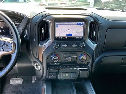 Used 2020 Chevrolet Silverado 1500 High Country w/ Technology Package image 14