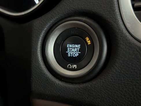 Used 2019 Dodge Durango SXT RWD image 25