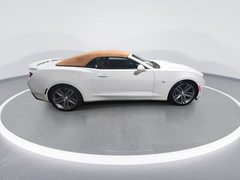 Used 2016 Chevrolet Camaro LT image 9