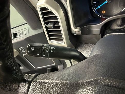 Used 2022 Ford F250 Lariat w/ Black Appearance Package AWD/4WD image 23