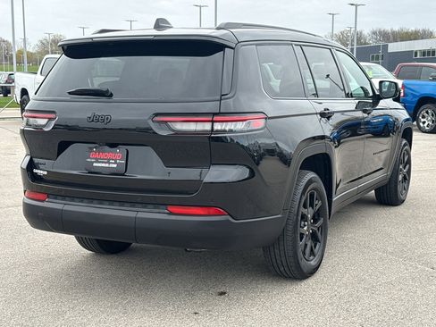 Used 2024 Jeep Grand Cherokee L Altitude AWD/4WD image 5