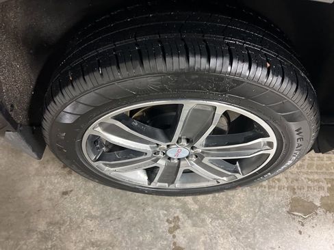 Used 2017 GMC Acadia Denali image 21