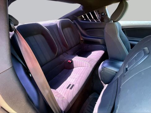 Used 2018 Ford Mustang GT RWD image 18
