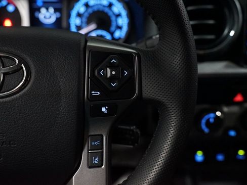 Certified 2023 Toyota Tacoma SR5 AWD/4WD image 14
