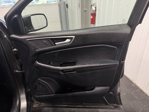 Used 2019 Ford Edge SEL w/ Equipment Group 201A AWD/4WD image 20