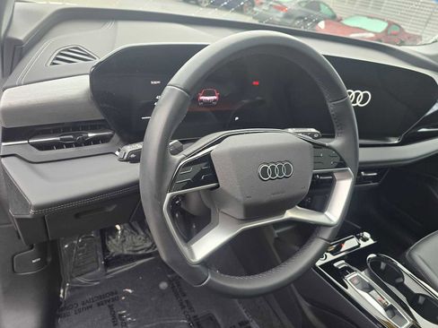 Used 2025 Audi Q6 e-tron Premium w/ Convenience Package image 27