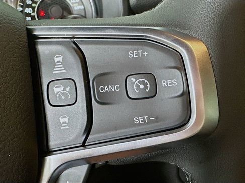 Used 2025 RAM 1500 Big Horn AWD/4WD image 23