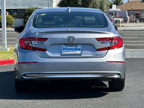 Used 2020 Honda Accord EX image 9