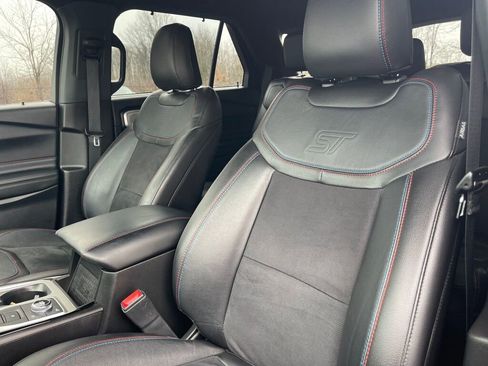 Used 2023 Ford Explorer ST w/ Equipment Group 401A image 6