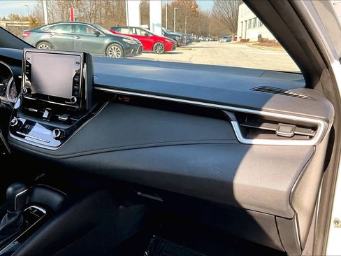 Used 2022 Toyota Corolla SE image 18