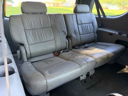 Used 2006 Toyota Sequoia Limited RWD image 15