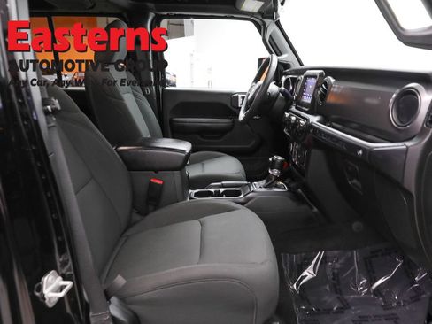Used 2023 Jeep Wrangler Unlimited w/ Cold Weather Group AWD/4WD image 25