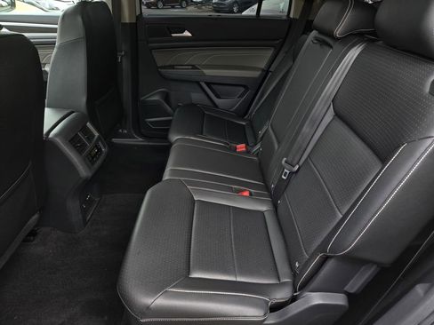 Used 2023 Volkswagen Atlas SE AWD/4WD image 12