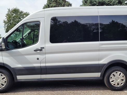 Used 2019 Ford Transit 150 XLT image 2