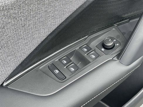 New 2025 Volkswagen Tiguan S image 21