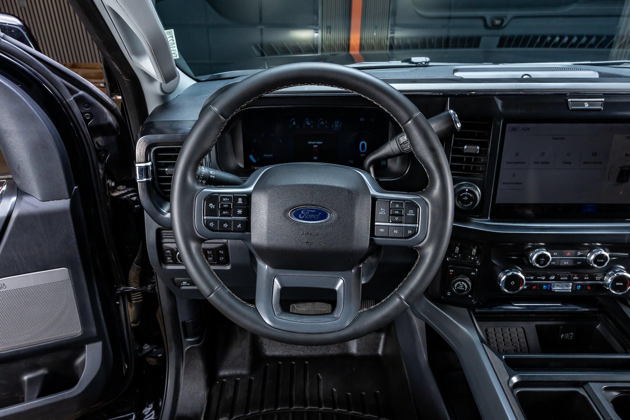 Used 2026 Ford F250 Lariat w/ Tremor Off-Road Package AWD/4WD image 17